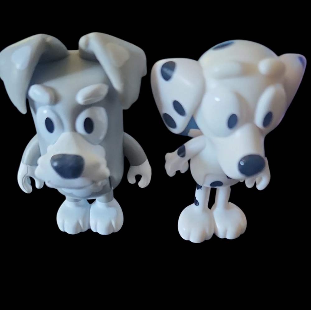 10 Authentic Bluey And Friends Action Figures - Picture 5 of 14